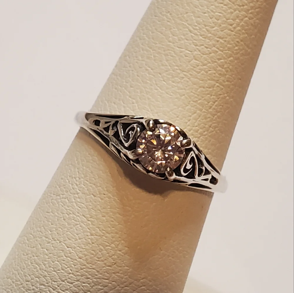 Vintage Scrolled Sterling Ring - Picture 4 of 16